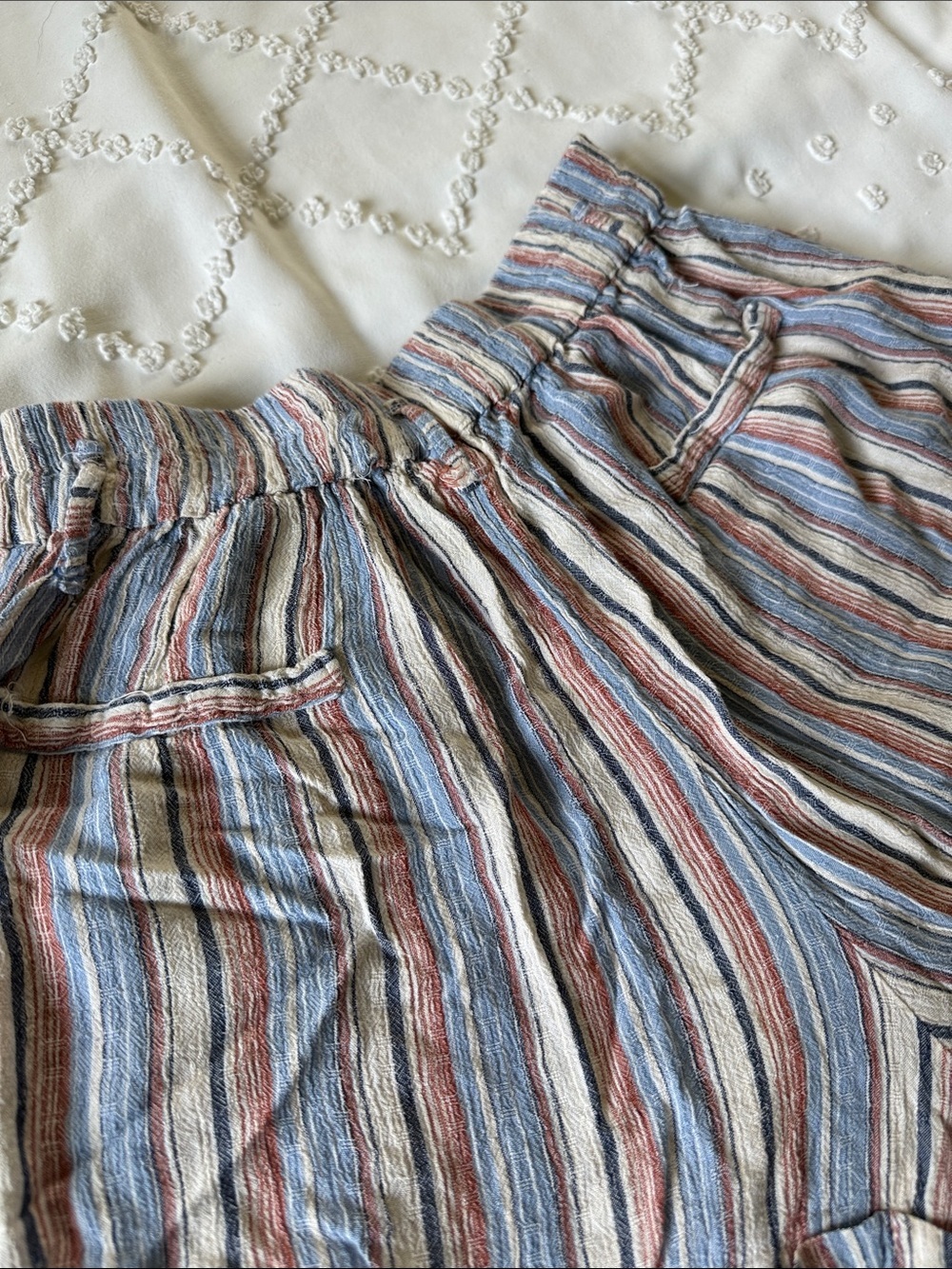 Angie Striped Women’s Shorts Size Medium - Picture 5 of 5